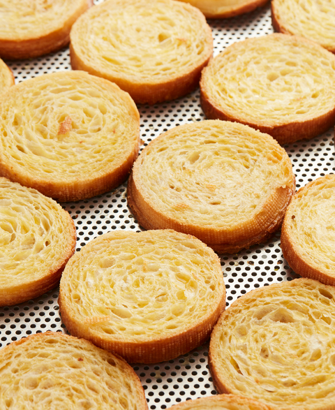 Luxe Amandel Croissant met Frangipane | Vers & Handgemaakt verkrijgbaar online